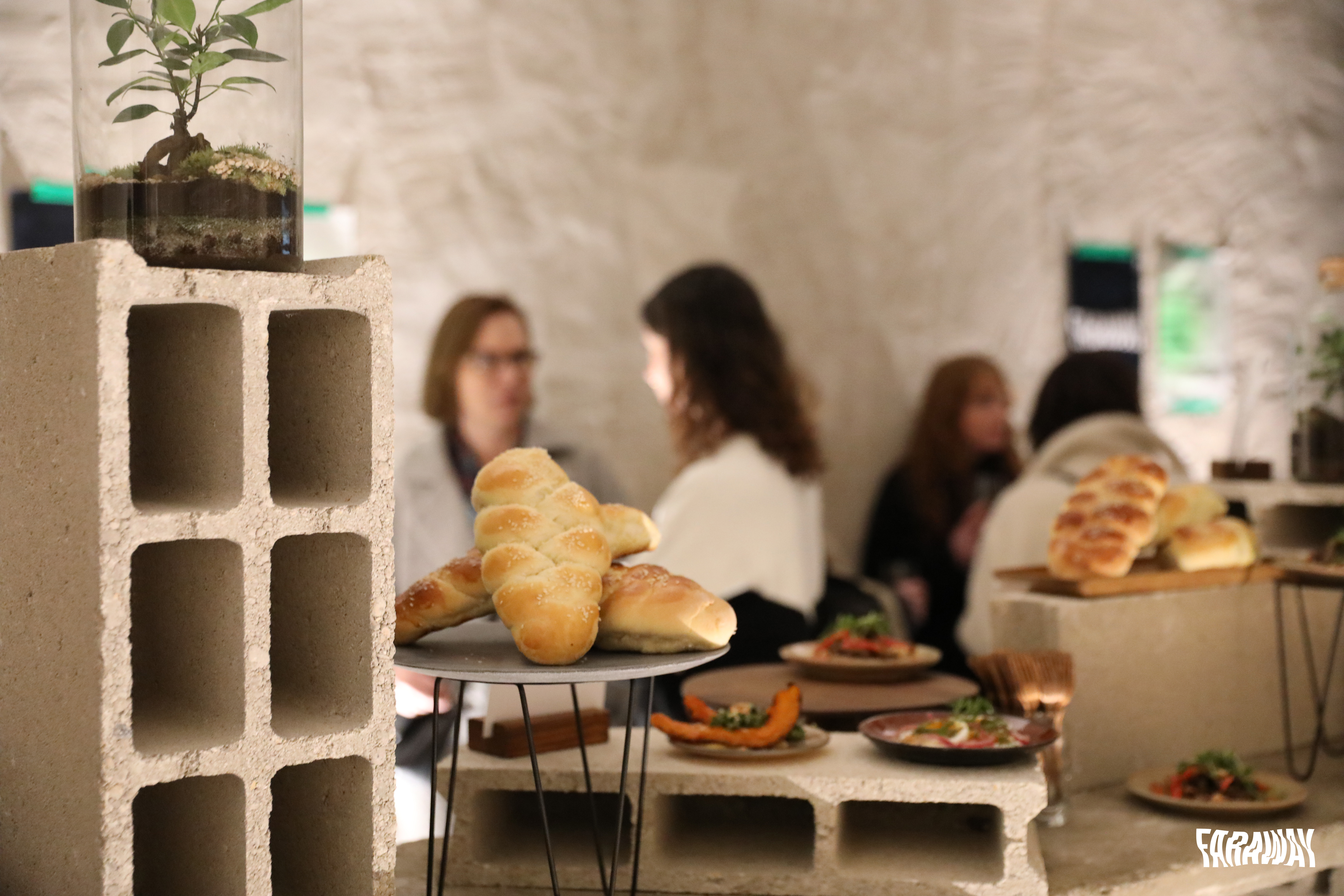 launch_party_faraway_009