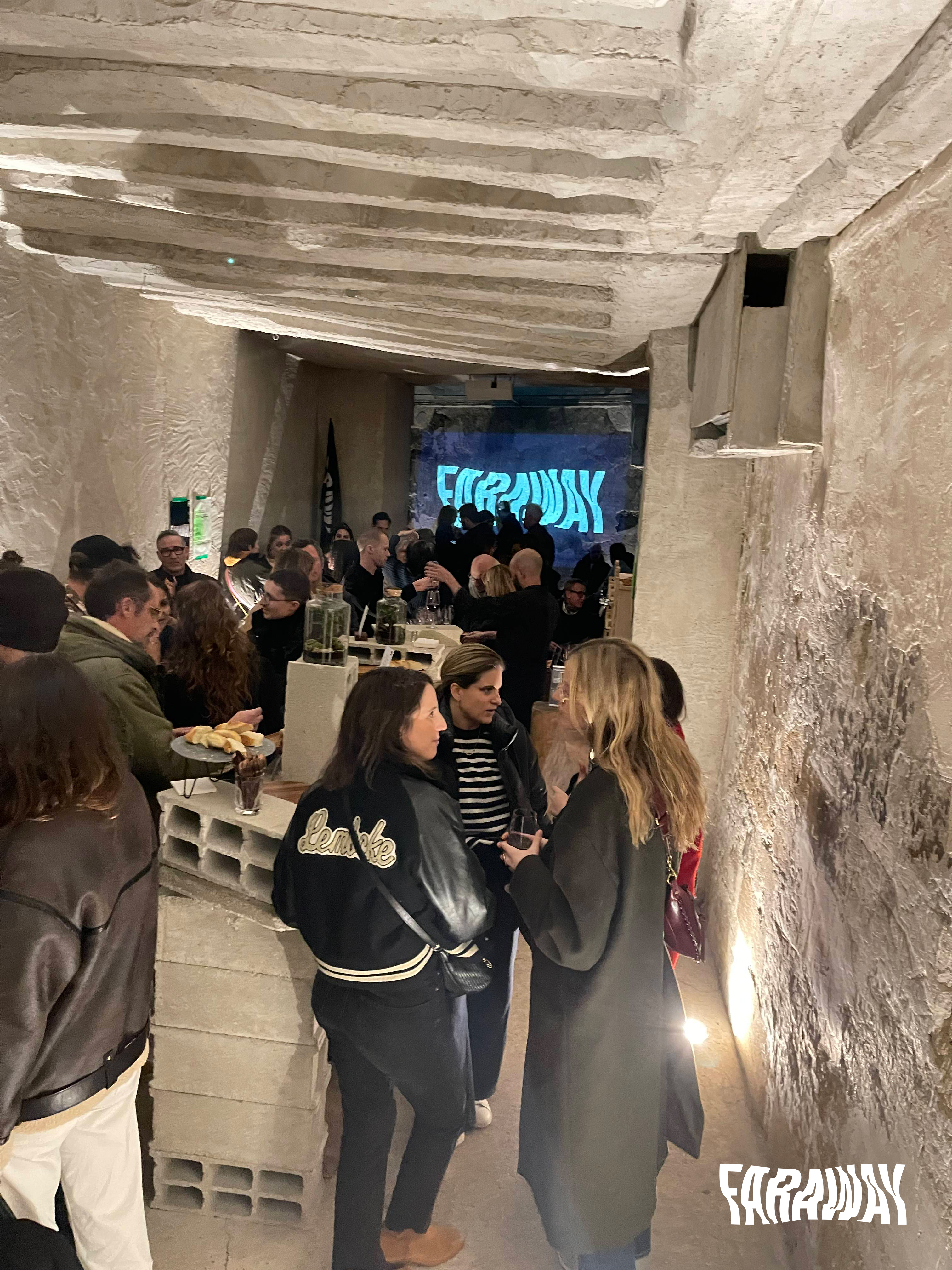 launch_party_faraway_016