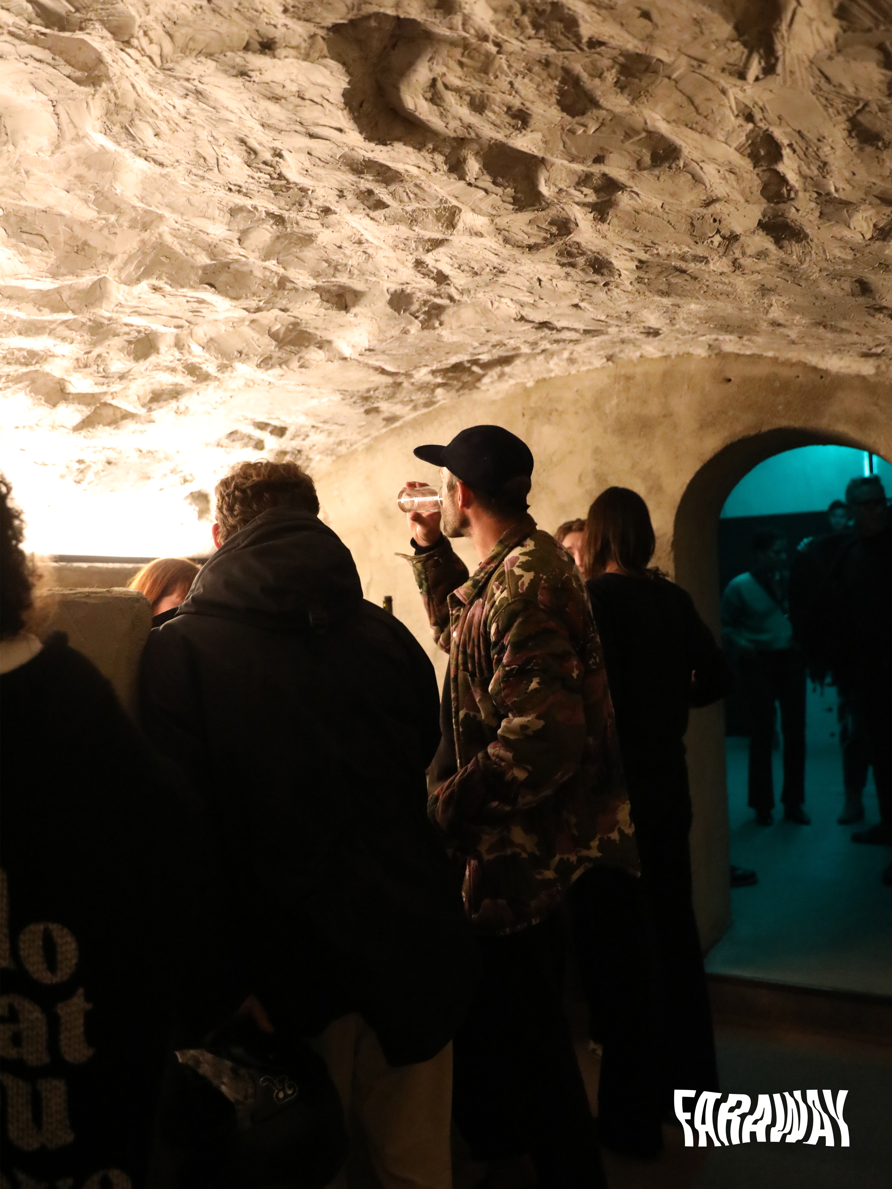 launch_party_faraway_022