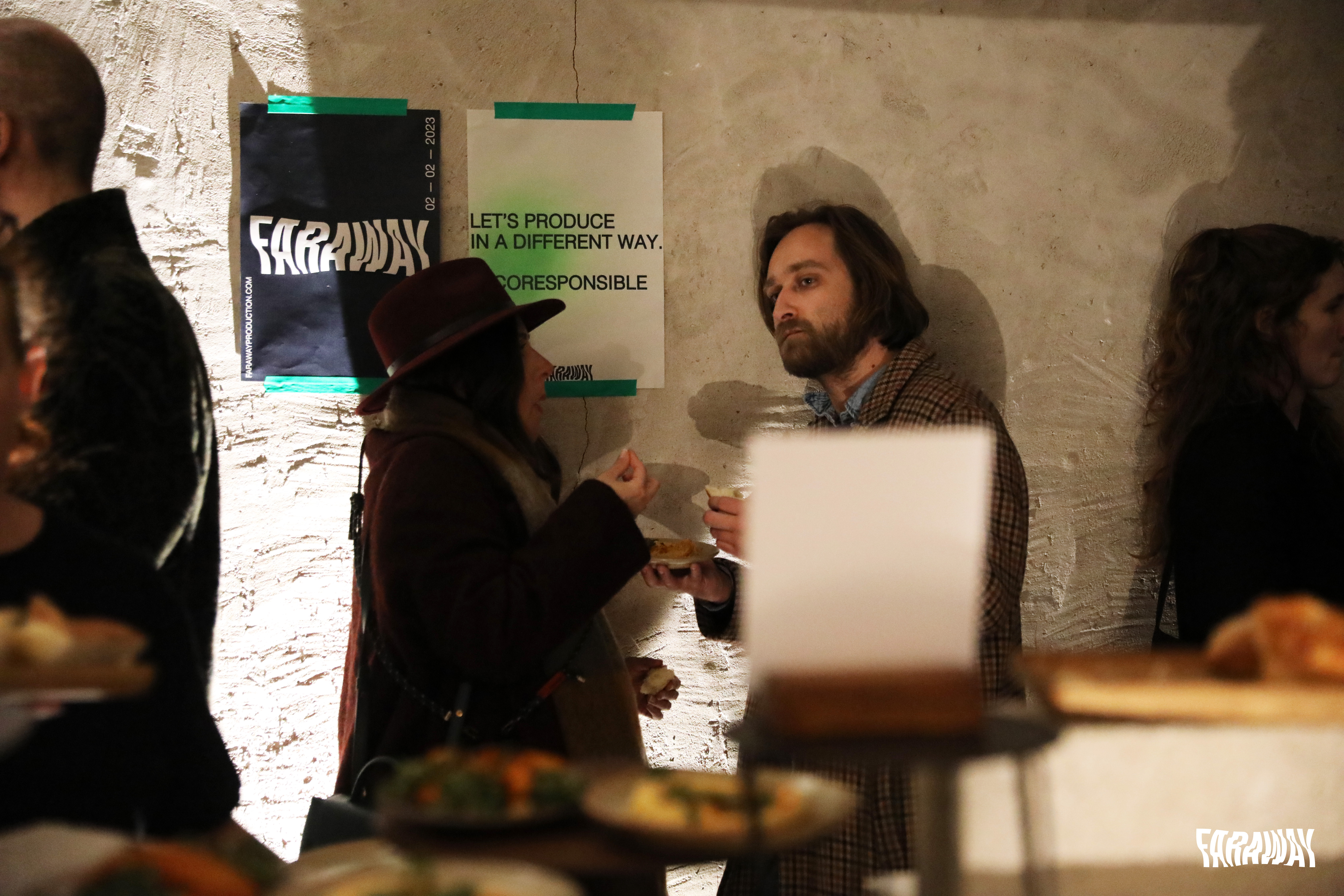 launch_party_faraway_026