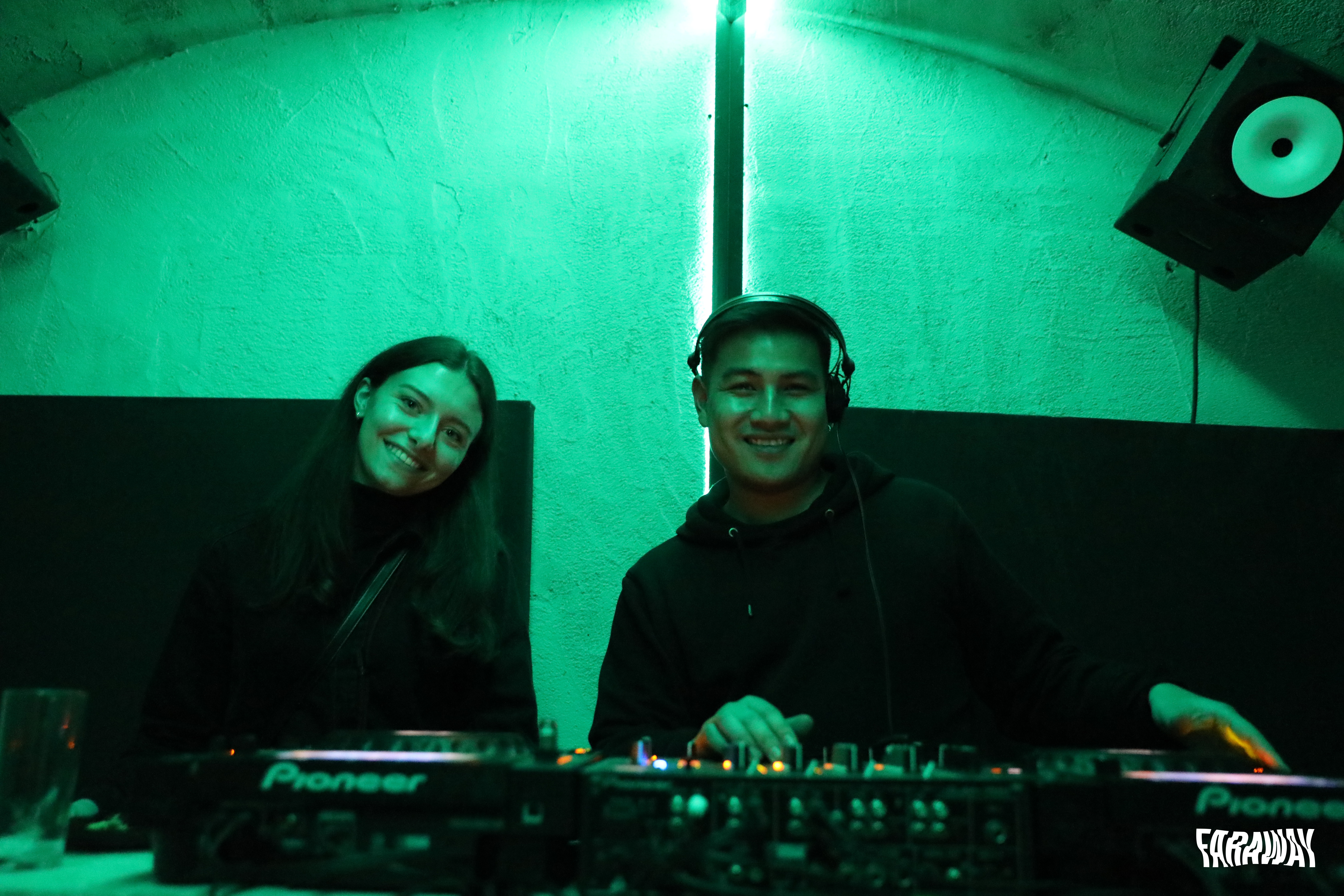 launch_party_faraway_028